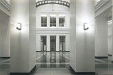 Innenansicht des Kassensaals der KfW in Berlin.
