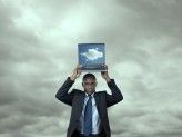 Der Einstieg in die Cloud verlangt Unternehmen unter anderem eine Entscheidung ab, auf welche mobile Plattform sie künftig setzen wollen.