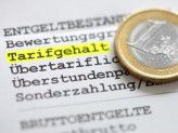 Die Vergütung von Überstunden ist in vielen Arbeitsverhältnissen ein strittiges Thema.