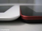 Flachmann: Bei einer Gehäusedicke von nur 8,6 mm ist das Fujitsu Stylistic M532 (rechts) sogar minimal dünner als das bereits sehr schlanke iPad 3 (links) mit 9,4 mm.