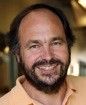 Paul Maritz, CEO von VMware, positioniert sein Unternehmen mit der Übernahme des Mail-Spezialisten Zimbra gegen seinen früheren Arbeitgeber Microsoft.