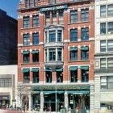 Die weltweit größte Buchhandelskette Barnes & Noble (hier der mehrstöckige Laden am Union Square in New York) steht zum Verkauf: Die eBooks gefährden den traditionellen Buchhandel. (Foto: Barnes & Noble)