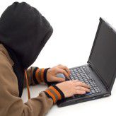 Hacker bei der Arbeit: Der Klau persönlicher Daten zählt zu den sechs vom BSI genannten Hauptgefährdungen.