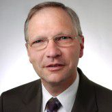 IDC-Analyst Rüdiger Spies geht davon aus, dass Bestandskunden ihre transaktionalen SAP-Systeme nach und nach auf HANA hieven. Für den Komplettumstieg fehlten derzeit das Know-how und die Kapazitäten.