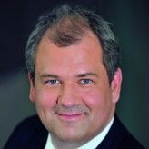 Fujitsu-Deutschlandchef Bernd Wagner: "Die Mitarbeiter in der IT fürchten, sie könnten sich durch ein allzu vehementes Plädoyer für die Cloud letztlich selbst überflüssig machen."