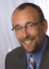 Hartmut Willebrand von Aon musste beim Entrümpeln der Software-Landschaft Kompatibilitäten von Browsern, Treibern und Office-Versionen überprüfen.