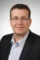 Steve Janata von der Experton Group erklärt im Webcast, wie IT-Chefs die ersten Schritte hin zu Cloud Computing gelingen.