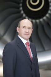 Thomas Stüger übernimmt die IT zusätzlich zur Verantwortung für Produkt und Services. Er gehört dem Vorstand von Lufthansa Technik seit 2004 an.