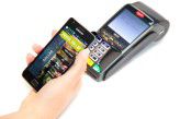 So sieht das Zusammenspiel zwischen Smartphone-App und Kassenterminal aus.