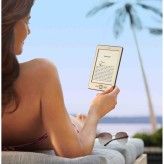 So einfach ist das Leben: Strandurlaub unter Palmen, natürlich mit einem Kindle von Amazon. So stellt sich das jedenfalls der weltweit größte Online-Shop vor. Aber die Konkurrenz schläft nicht.