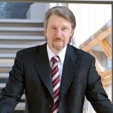 Dietmar Fink, Professor an der Hochschule Bonn-Rhein-Sieg: "Ich weiß von einem Projekt, da haben IT-Berater eines großen Anbieters für 250 Euro am Tag gearbeitet."