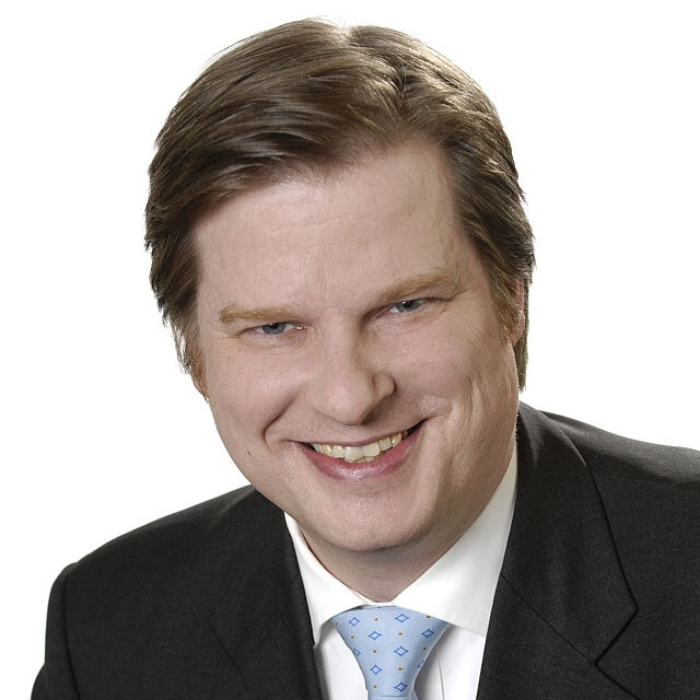 <b>Jörg Lohmann</b> ist Senior Manager im Bereich Strategy &amp; Operations bei ... - 890x