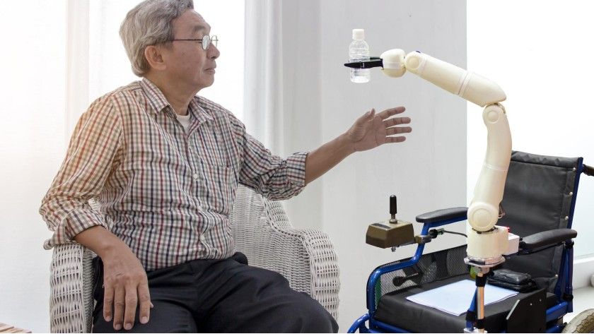 Messe Medtec in Tokio: Japan setzt verstrkt auf Pflegeroboter und KI | CIO  DE