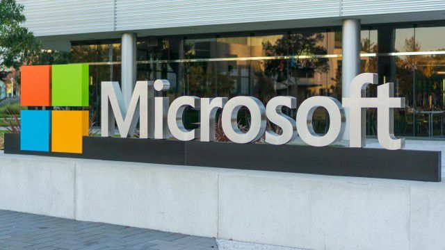 Artificial intelligence: Microsoft pours billions into AI data centers in UK
