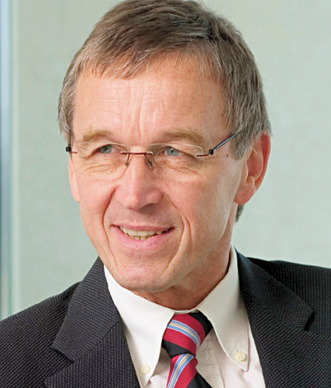 <b>Hubert Österle</b>, Direktor des Instituts für Wirtschaftsinformatik an der Uni <b>...</b> - 890x